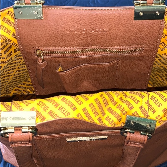 Steve Madden Large Tote - Picture 4 of 9